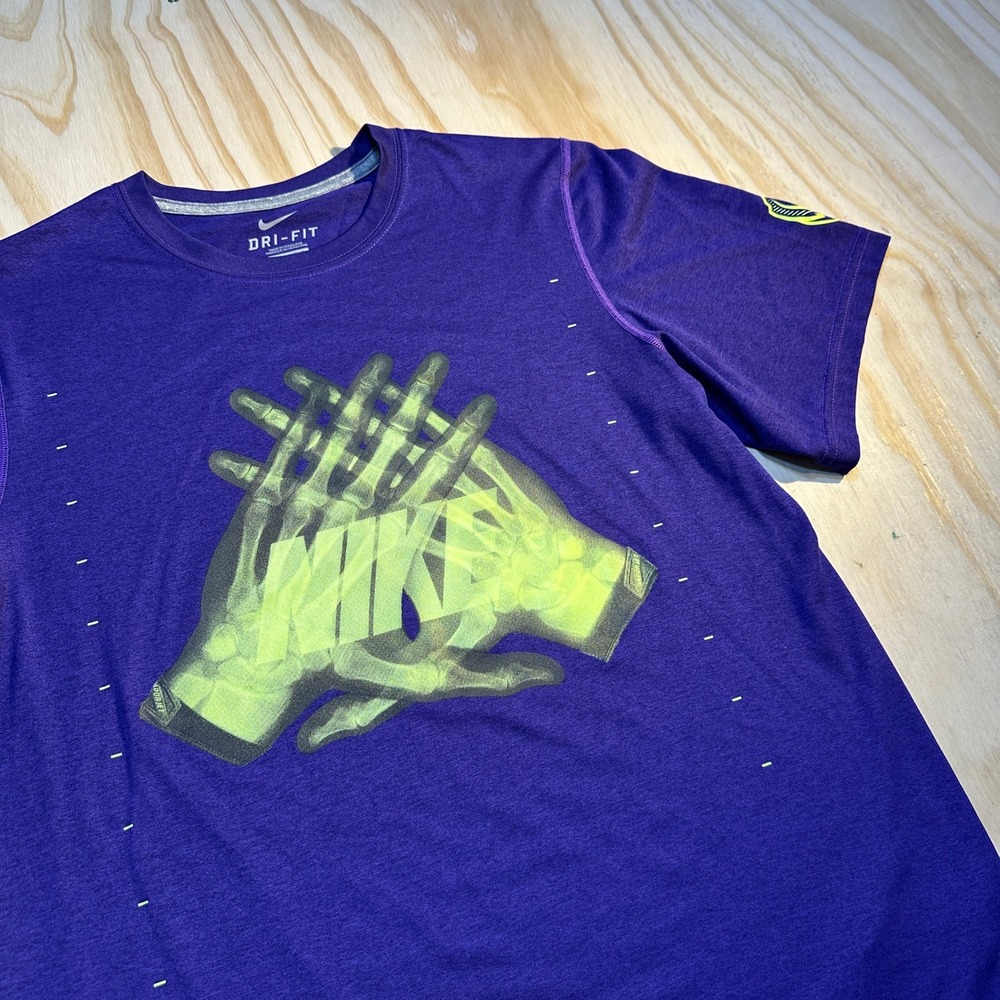 Nike Men's Dri-Fit Skeleton X-Ray Football Gloves Purple Athletic Shirt Size S